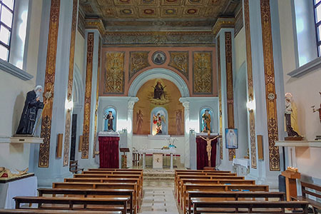 San Michele Arcangelo: Visione interna